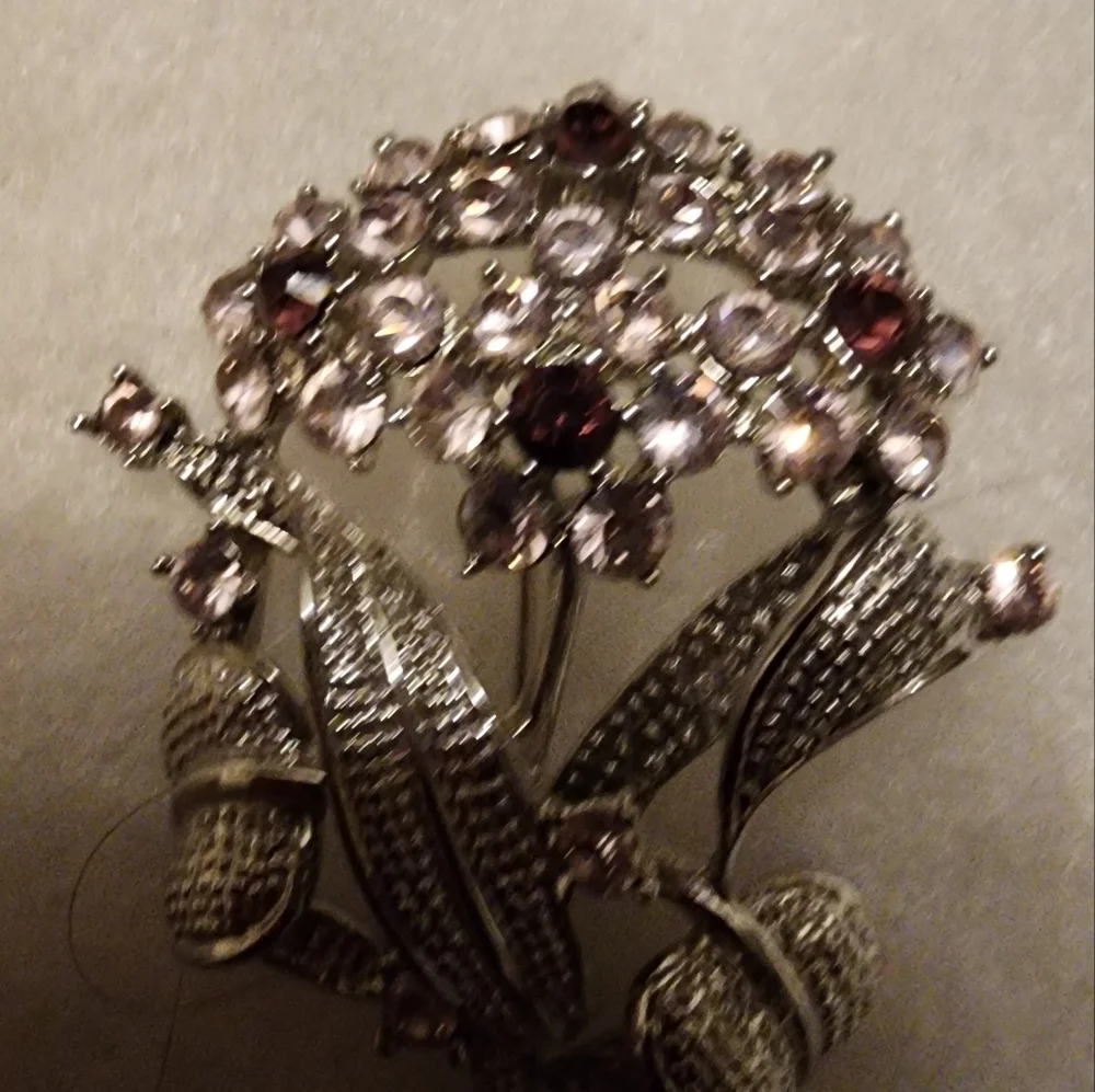 Vintage‎ spring floral rhinestone brooch